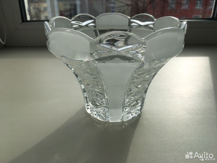 Хрустальная конфетница