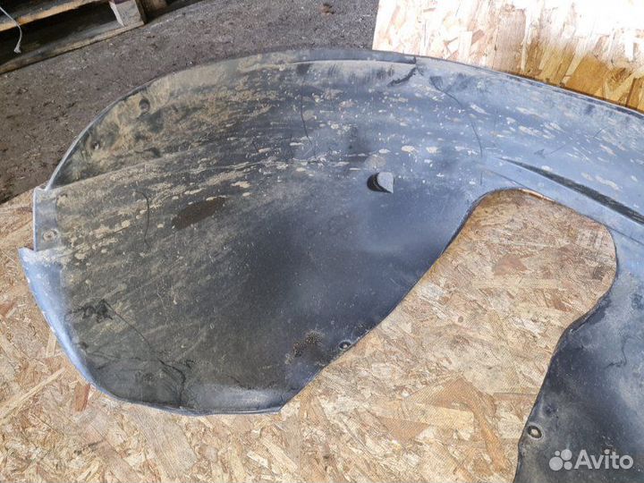 Подкрылок передний правый Volvo S40 MS B5244S5