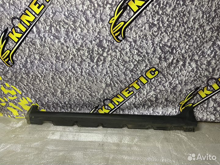 Накладка на порог наружная левая Rio 4 X-Line Рио