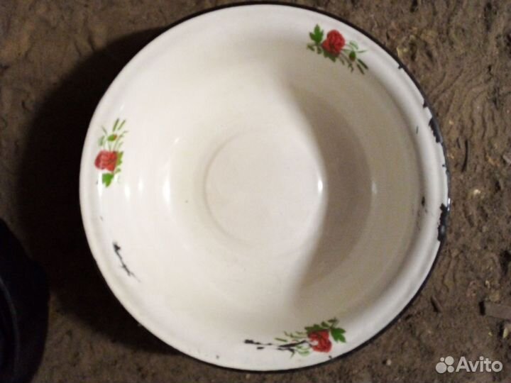 Таз эмалированный большрй