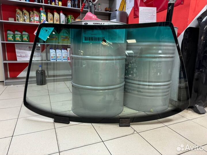 Лобовое стекло Audi 100 (III) / Audi 200