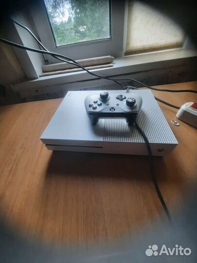 Xbox One s 1tb с играми