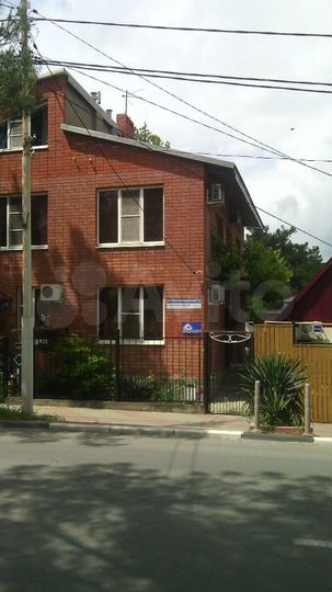 Комната 20 м² в 6-к., 1/2 эт.