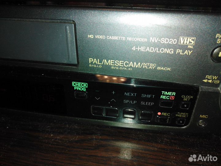 Видеомагнитофон Panasonic NV-SD20