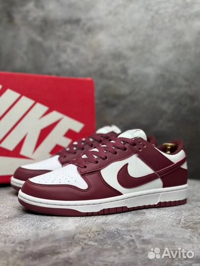 Кроссовки Nike SB Dunk Low
