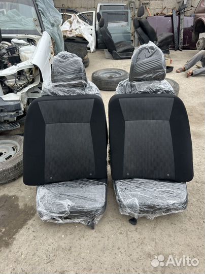 Сиденья Приора 2