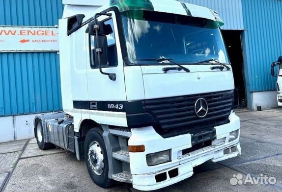 Pазбираем грузовик Mercedes-Benz Actros MPI 1996-2