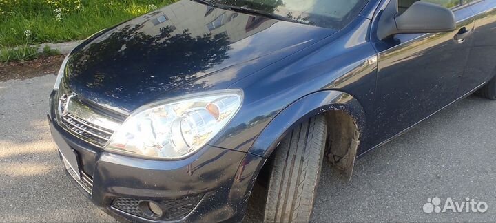 Opel Astra 1.6 МТ, 2011, 269 088 км