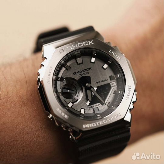 Часы Casio G-Shock GM-2100-1A Metal