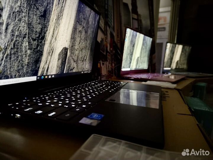 Новый стильный ноутбук ssd 512/16gb ozy