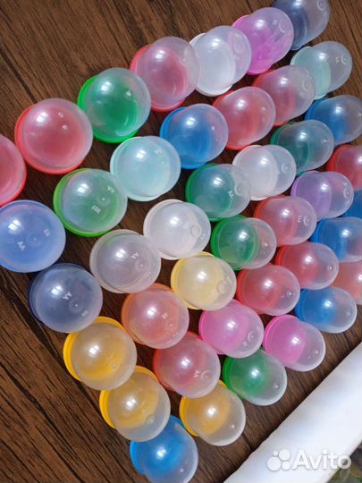 Капсулы с игрушками