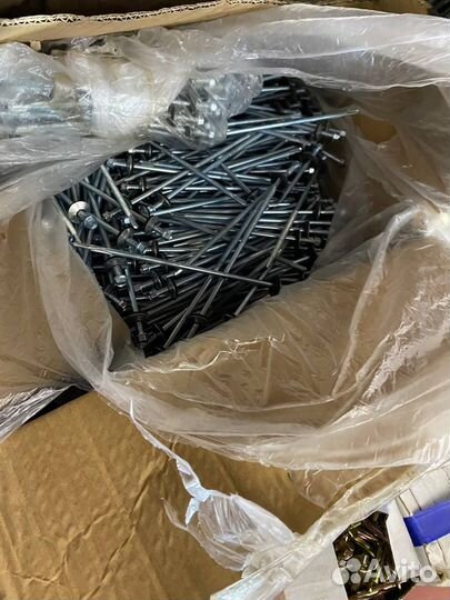 Герметик и саморезы