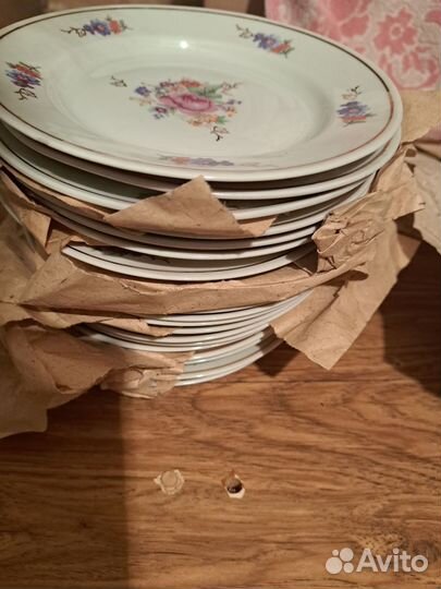 Тарелки мелкие фарфоровые СССР 1965г.возраст