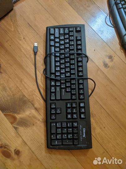 Клавиатура Logitech полноразмерная