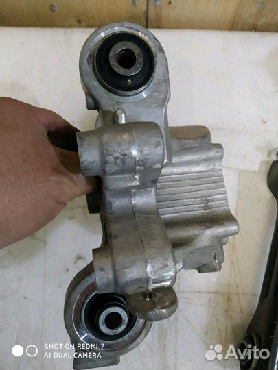 Кулак зад правый Jeep Cherokee kl