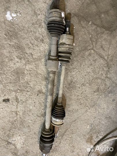 Привод Hyundai Solaris 2012