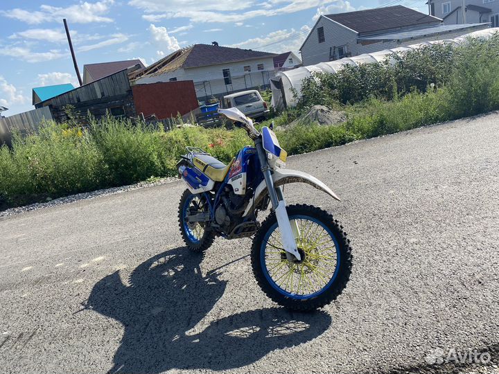 Мотоцикл suzuki DR 250 S