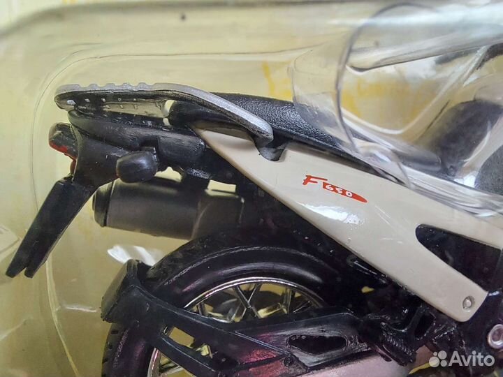 Коллекционная модель мотоцикла BMW F650 1:18