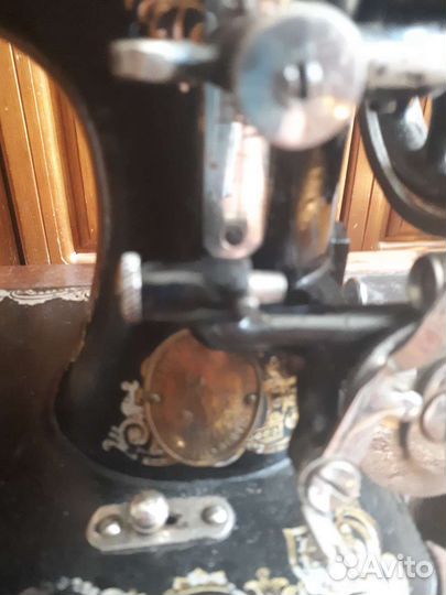 Швейная машина Singer