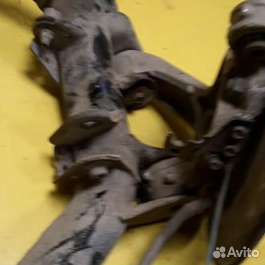 Кулак Хонда Срв 3 (2009-2012)