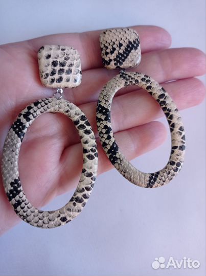Серьги змеиный принт