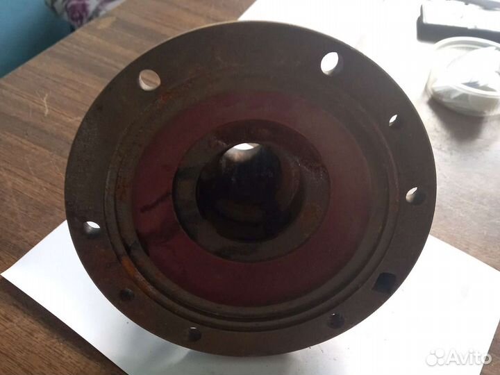Крышка подшипника первичногл вала кпп маз краз ура