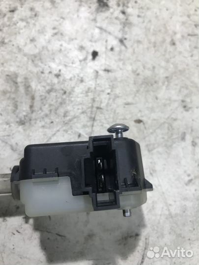 Активатор замка бензобака Skoda Octavia Tour