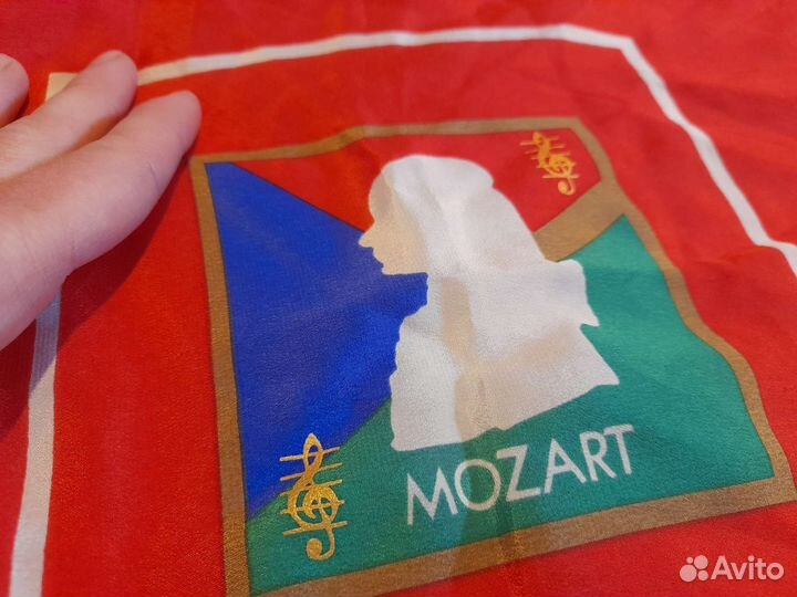 Платок Mozart натуральный шёлк 42 на 45