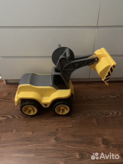 Экскаватор каталка