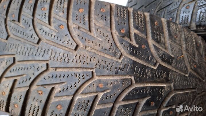 Hankook Winter I'Pike 215/65 R16 98T