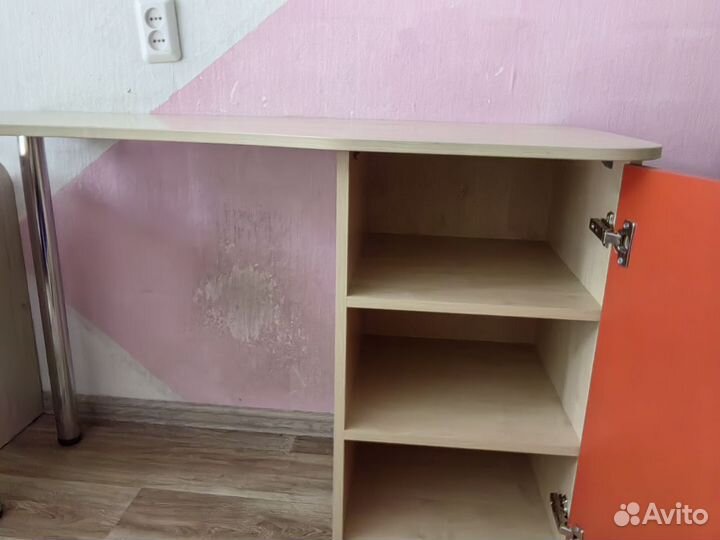 Продам письменный стол