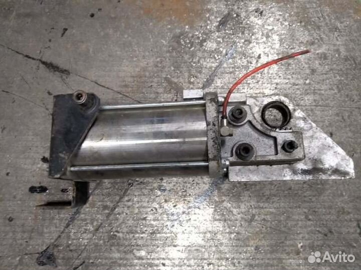 Цилиндр открывания двери Scania 4-Series