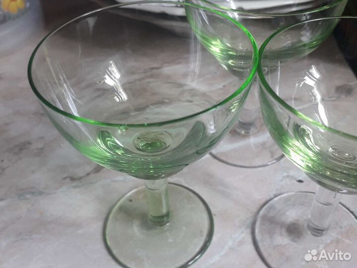 Рюмочки цветные на ножках