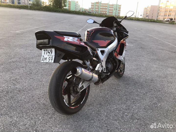 Honda CBR 900RR Fireblade