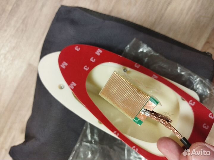 Антенна авто акулий плавник универсальная