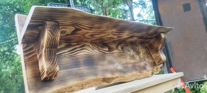 Вешалка деревянная для одежды настенная