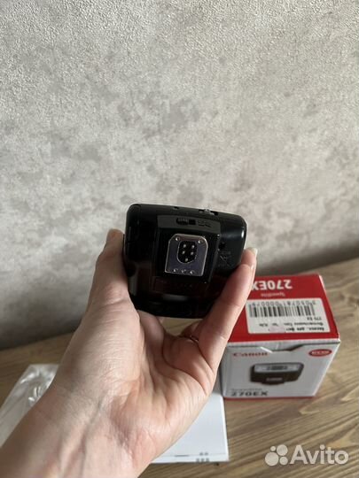 Вспышка Canon Speedlite 270ex