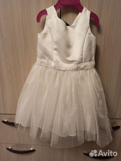 Нарядное платье для девочки 98