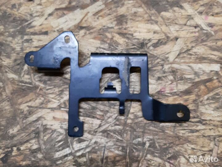 Кронштейн эгур Рено Дастер