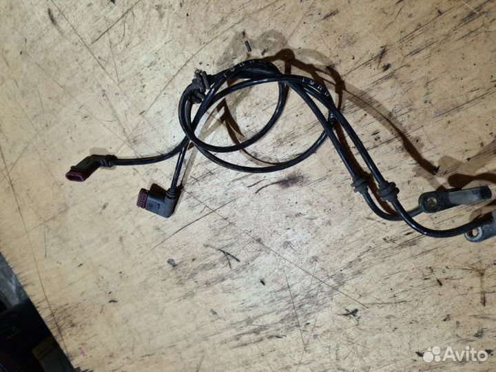 Датчик ABS задний Mercedes-Benz S-Klass седан