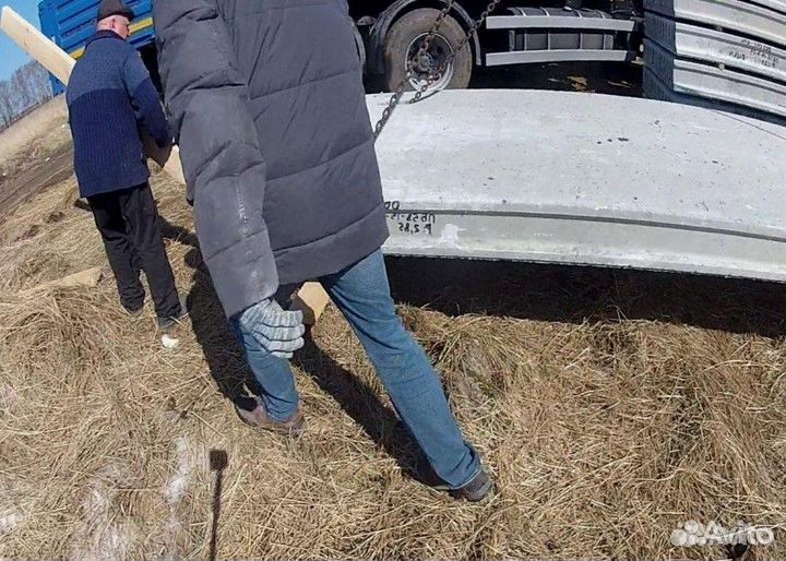 Плиты рядом с проушинами