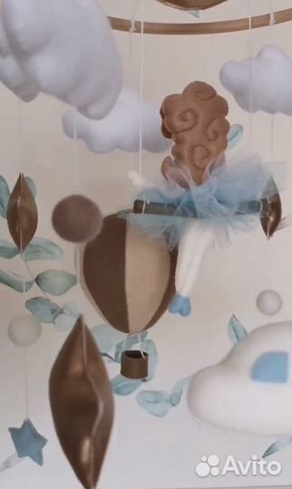 Детский мобиль в кроватку