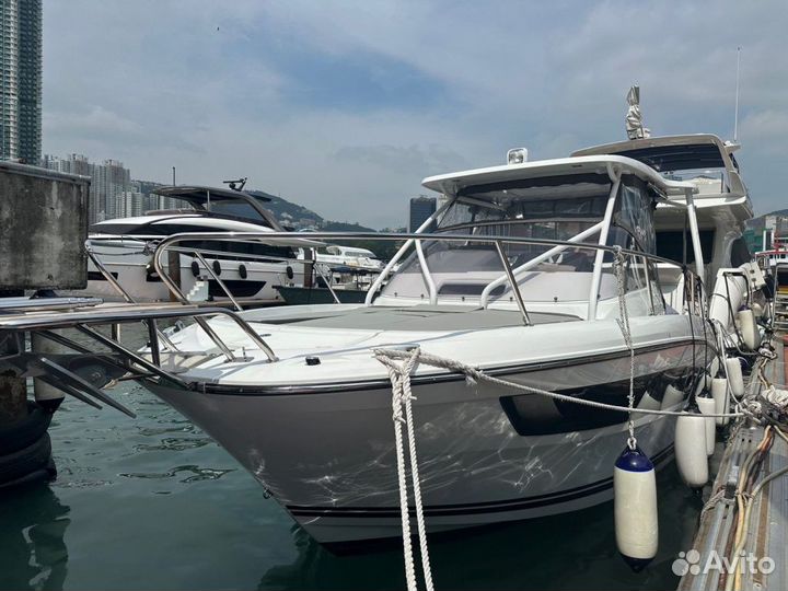 Яхта Jeanneau Cap Camarat 9.0 WA 2022