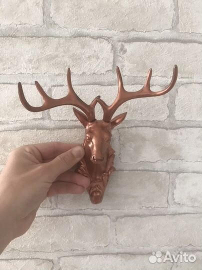 Декоративная фигурка оленя