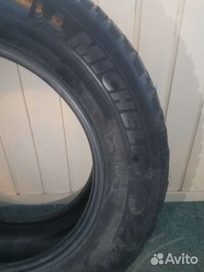 Michelin X-Ice North 3 215/65 R16