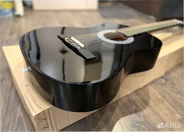 Классическая гитара в наличии