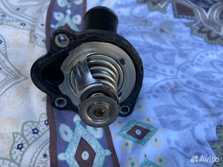 Термостат Ford 1475495