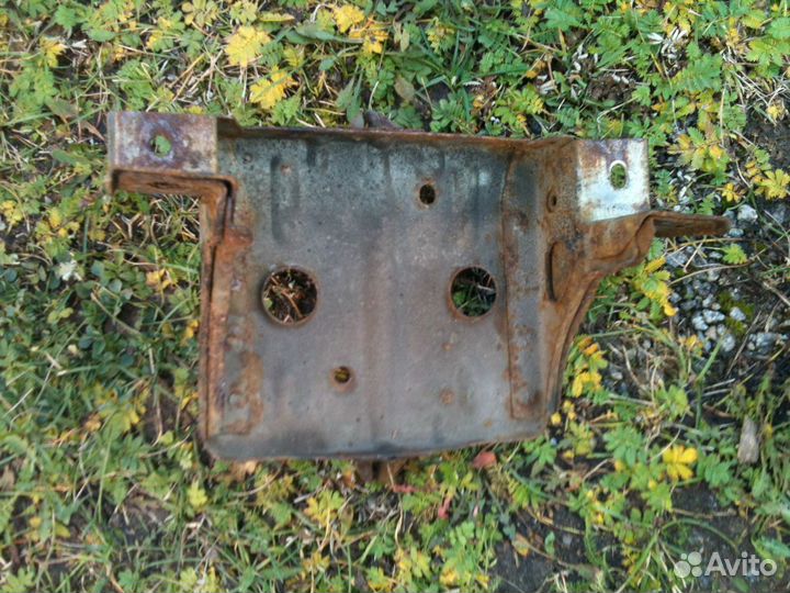 Крепление акб Киа Рио 2004г