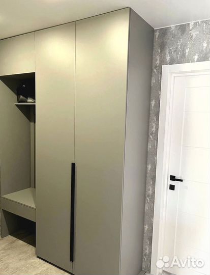 Шкаф в прихожую от фабрики мебели