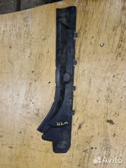 Пыльник крыла правый Mercedes-Benz S-Klass седан